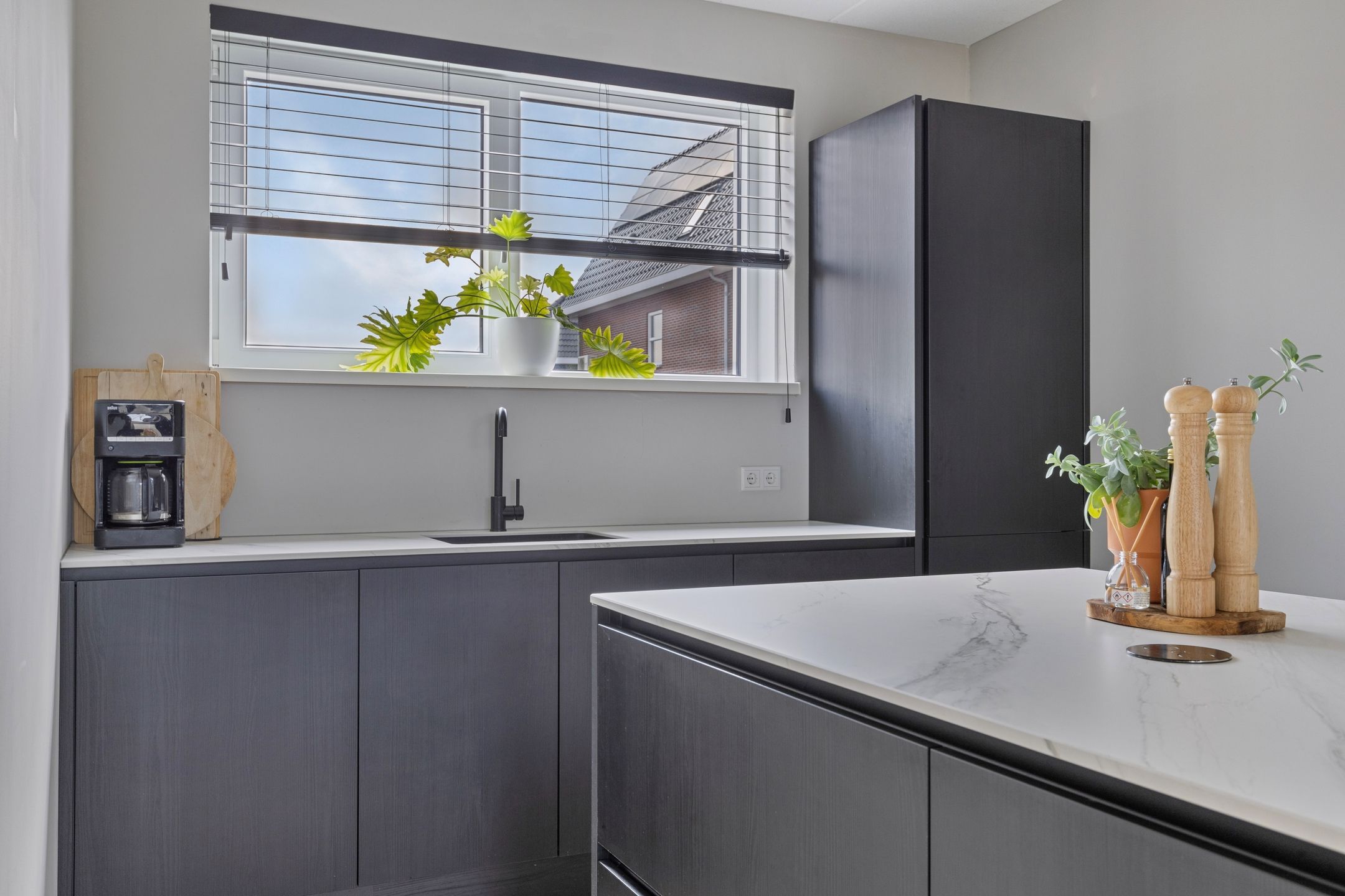 Foto 9 van Brigade 9