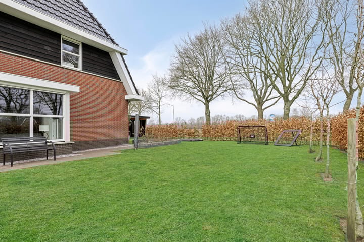 Foto 28 van Brigade 9