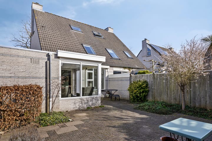 Photo 32 of Vlielandlaan 7