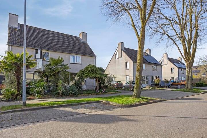 Photo 42 of Vlielandlaan 7