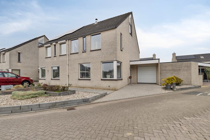 Foto 1 van Onstahof 43