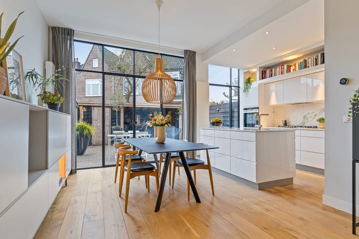 Foto 11 van Wouwermanstraat 112