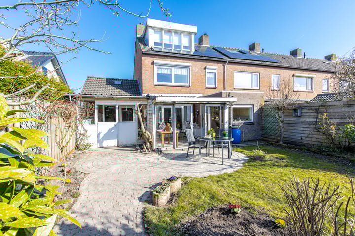 Photo 2 of Hoofdveld 12