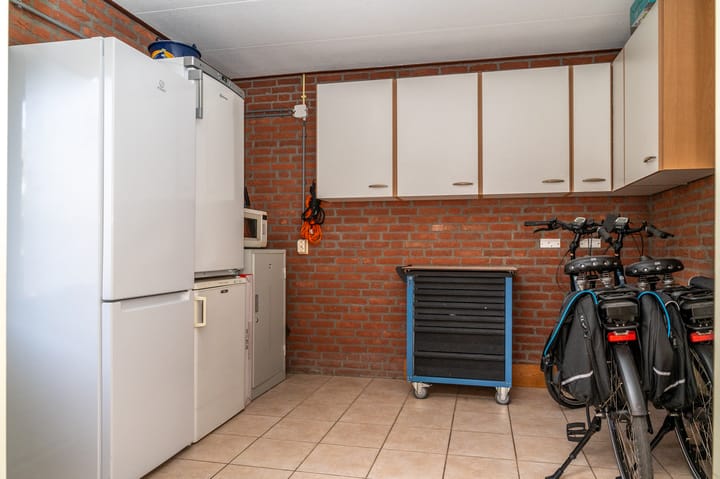 Photo 15 of Sering 7