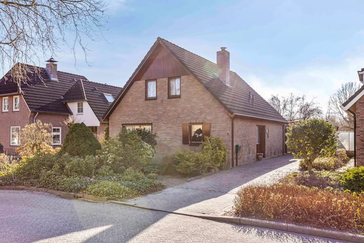 Foto 1 van Graaf van Lohnstraat 9