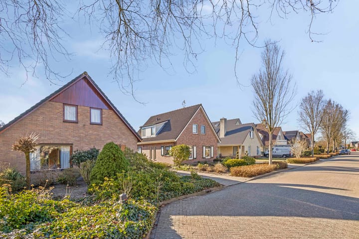 Foto 38 van Graaf van Lohnstraat 9