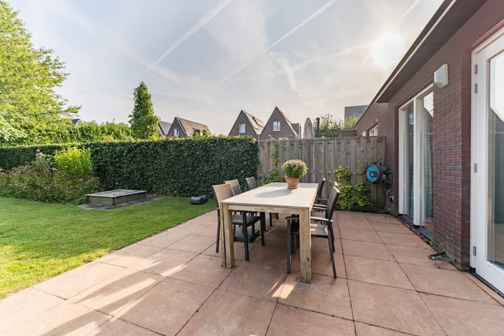 Foto 25 van Tjeerdsraklaan 13