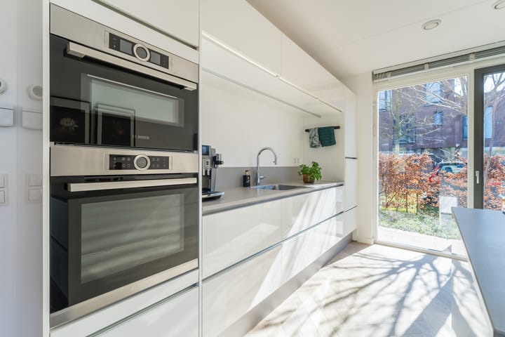 Foto 34 van Tjeerdsraklaan 13