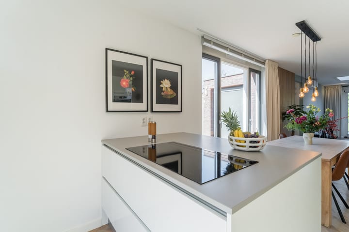 Foto 38 van Tjeerdsraklaan 13