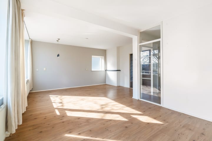 Foto 10 van Van Almondestraat 98