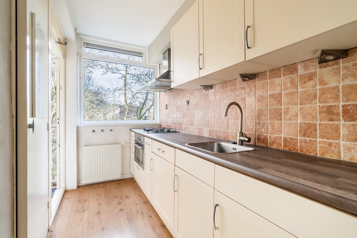 Foto 11 van Van Almondestraat 98