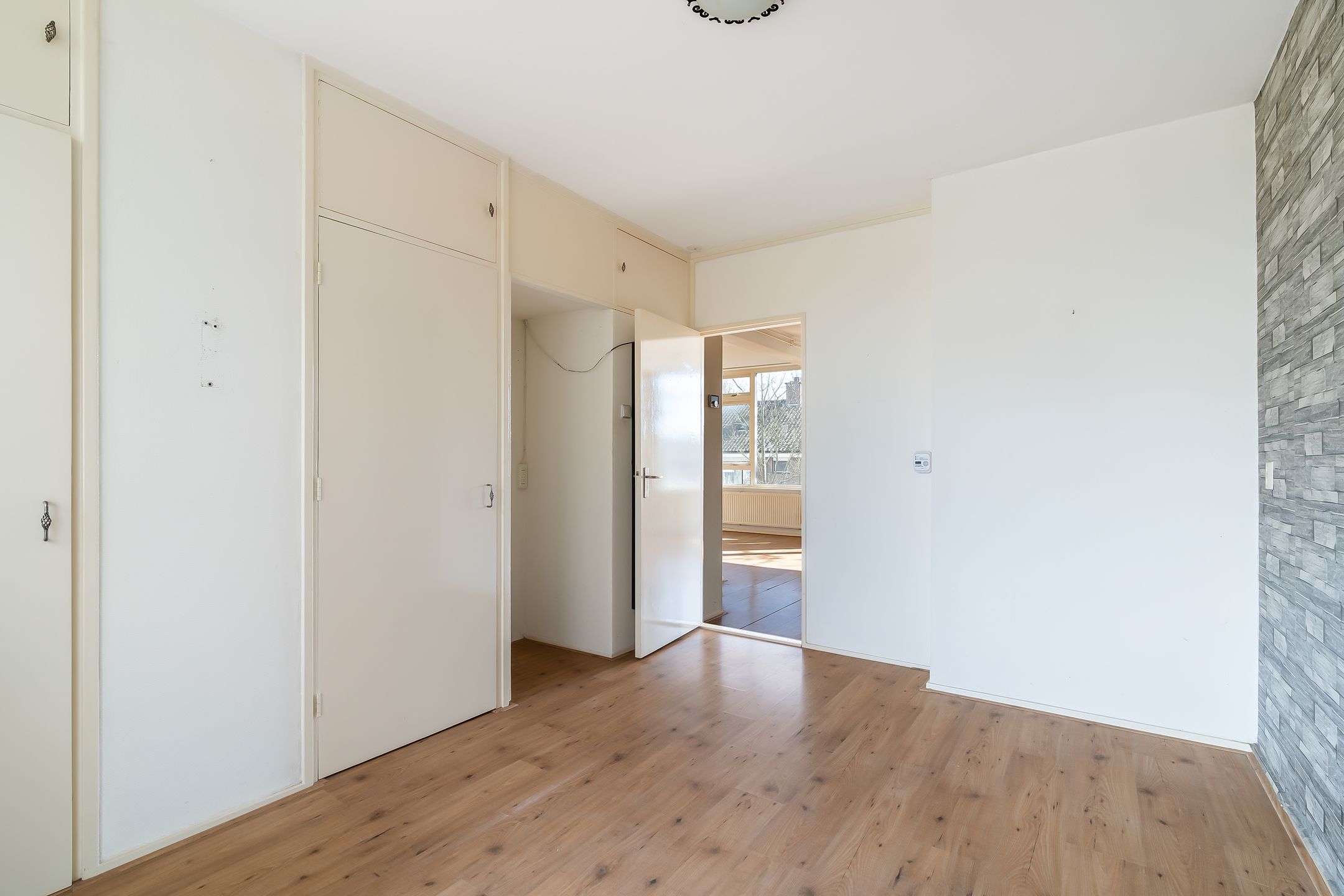 Foto 15 van Van Almondestraat 98