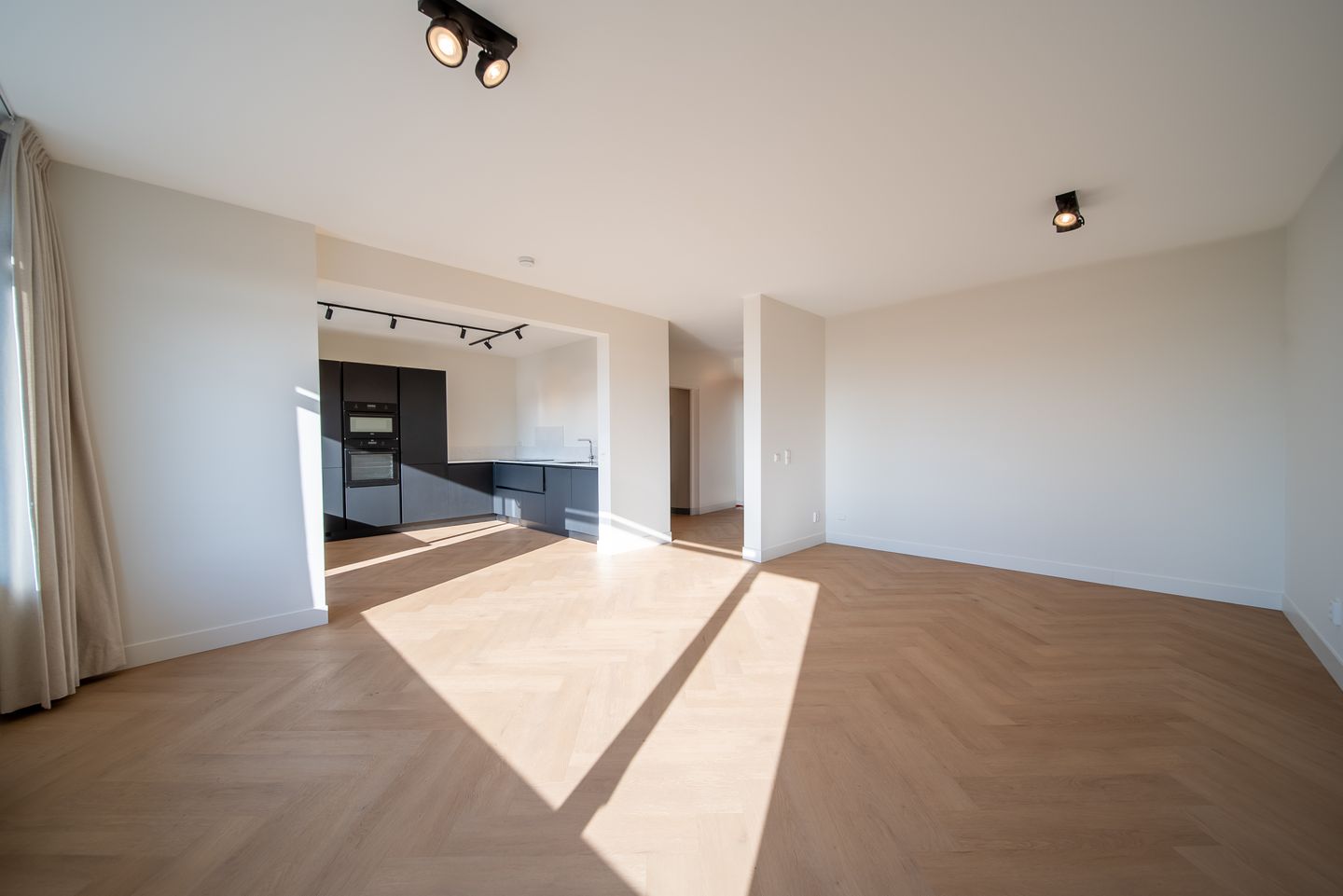 Photo 4 of Monseigneur van Steelaan 301