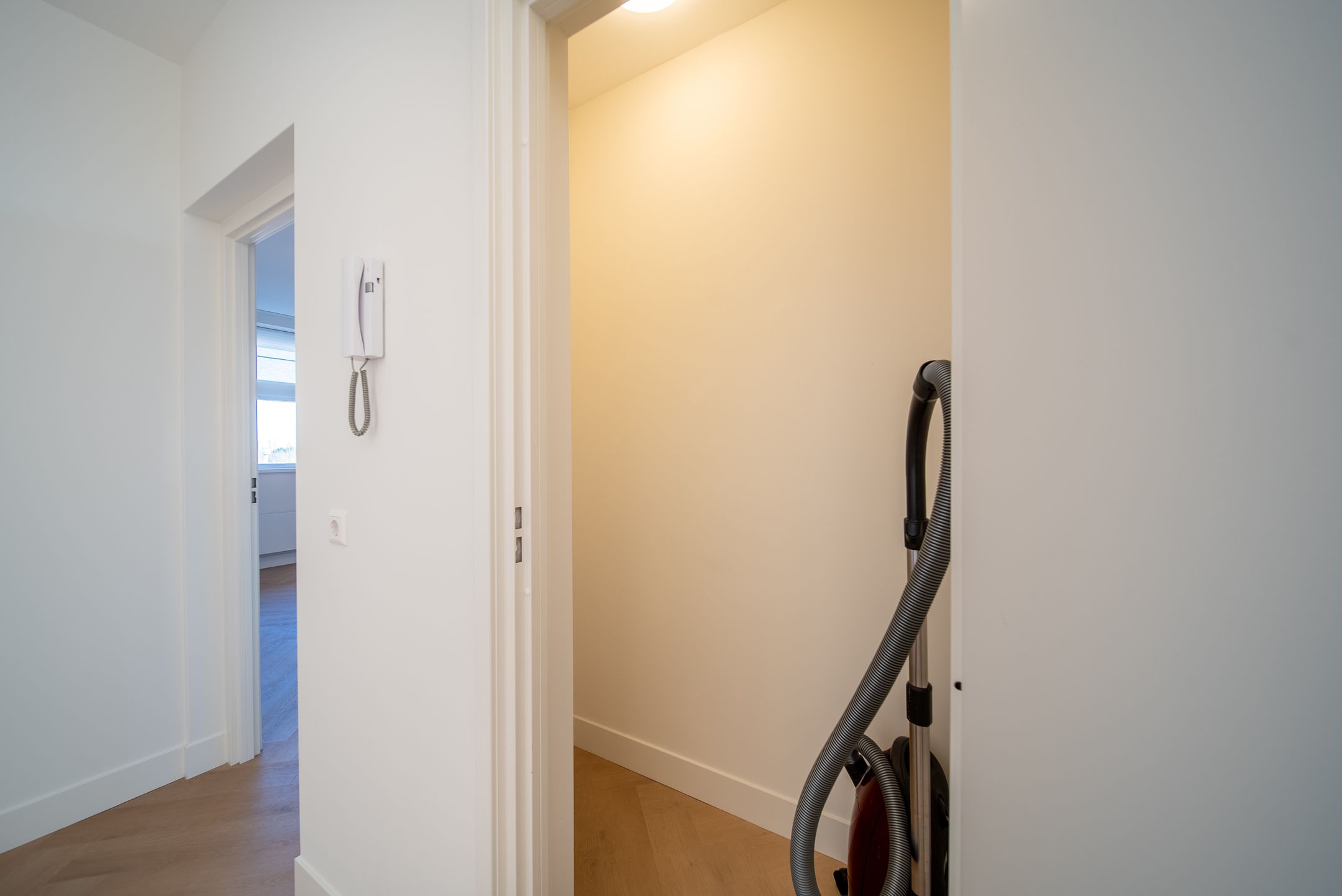 Photo 24 of Monseigneur van Steelaan 301