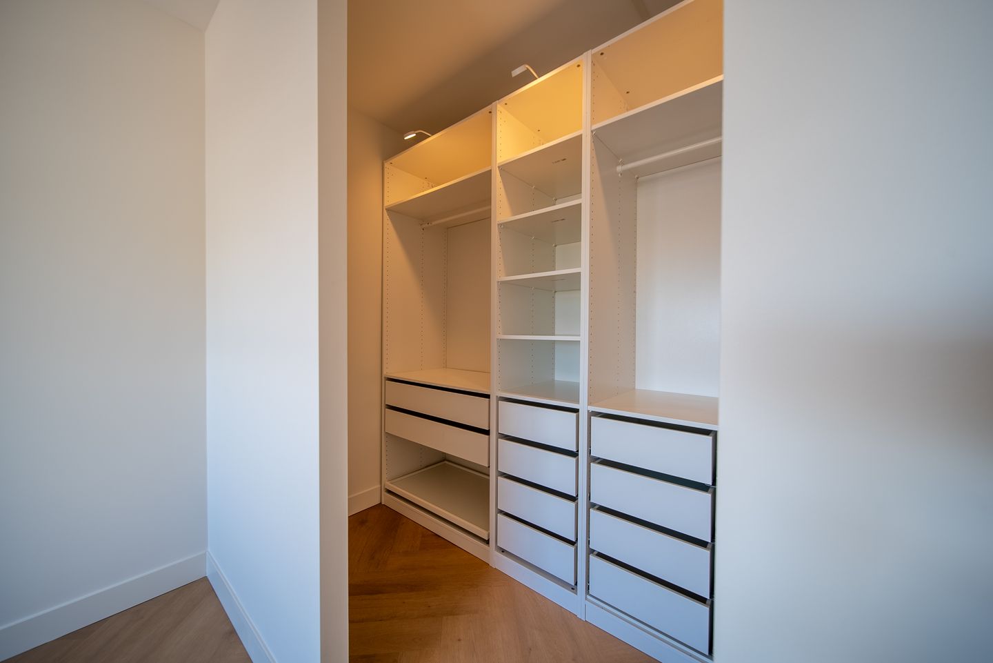 Photo 29 of Monseigneur van Steelaan 301