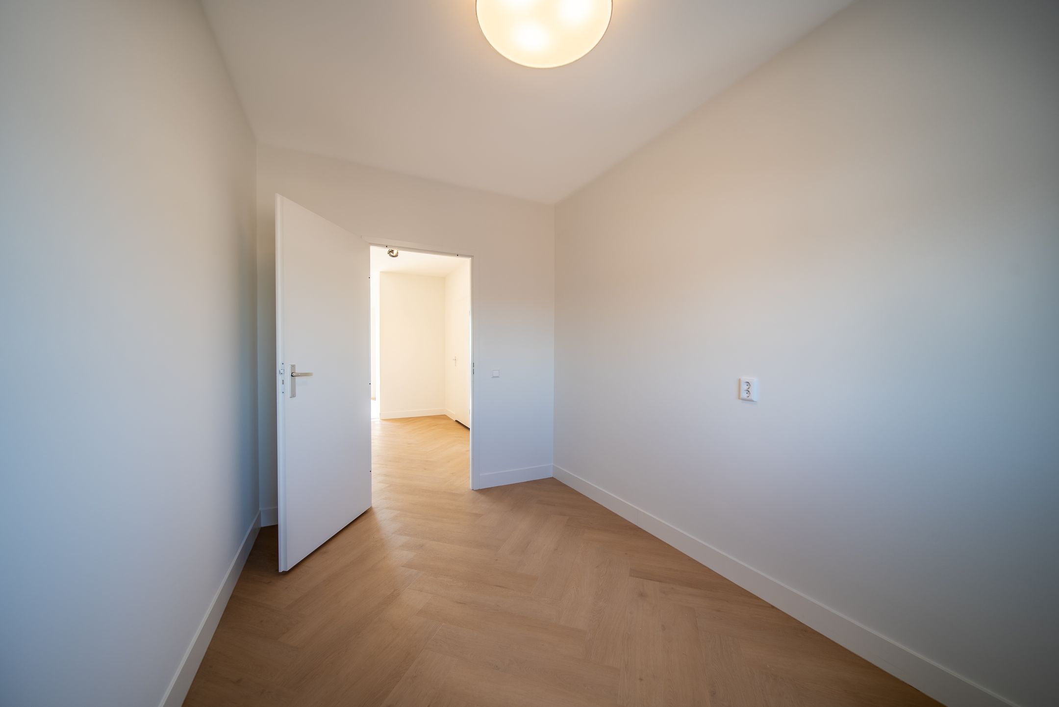 Photo 33 of Monseigneur van Steelaan 301