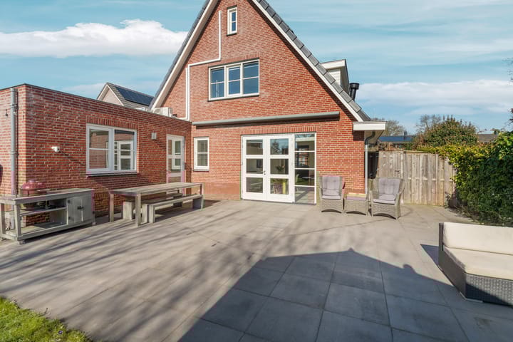 Foto 2 van Thijencamp 11