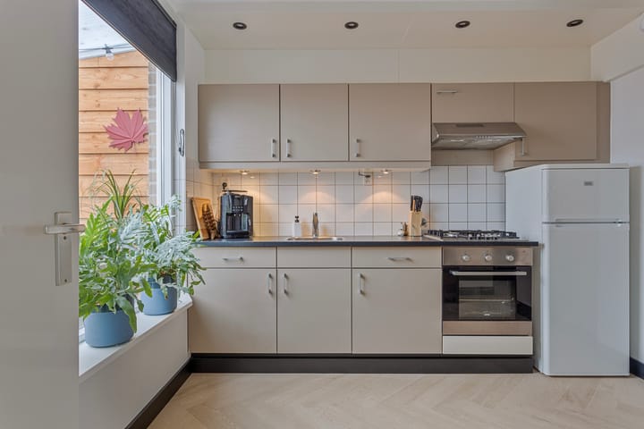 Photo 16 of Stadsbroek 87