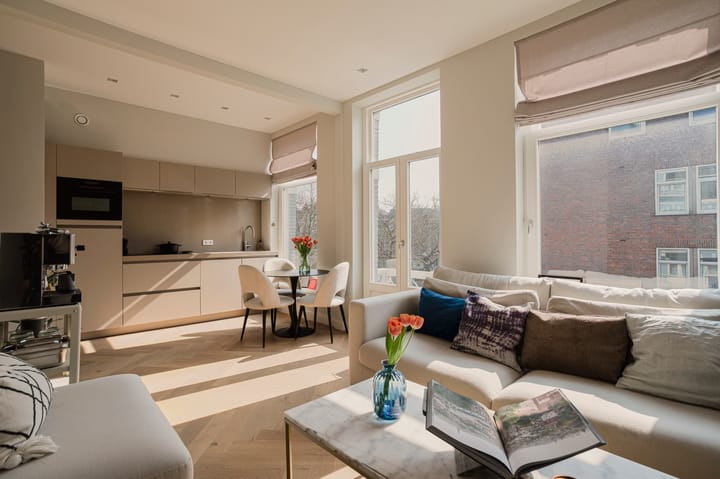 Foto 1 van Tweede Helmersstraat 2-2