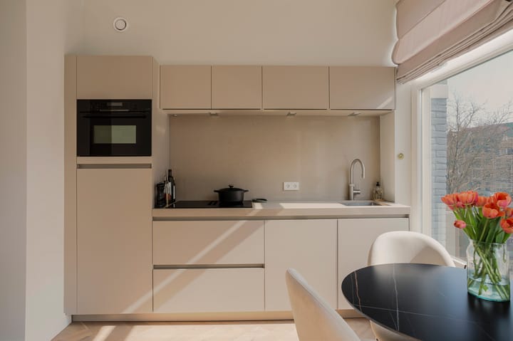 Foto 9 van Tweede Helmersstraat 2-2