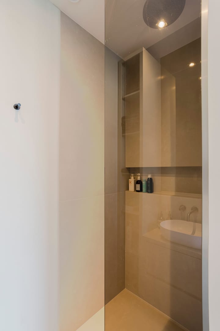 Foto 18 van Tweede Helmersstraat 2-2