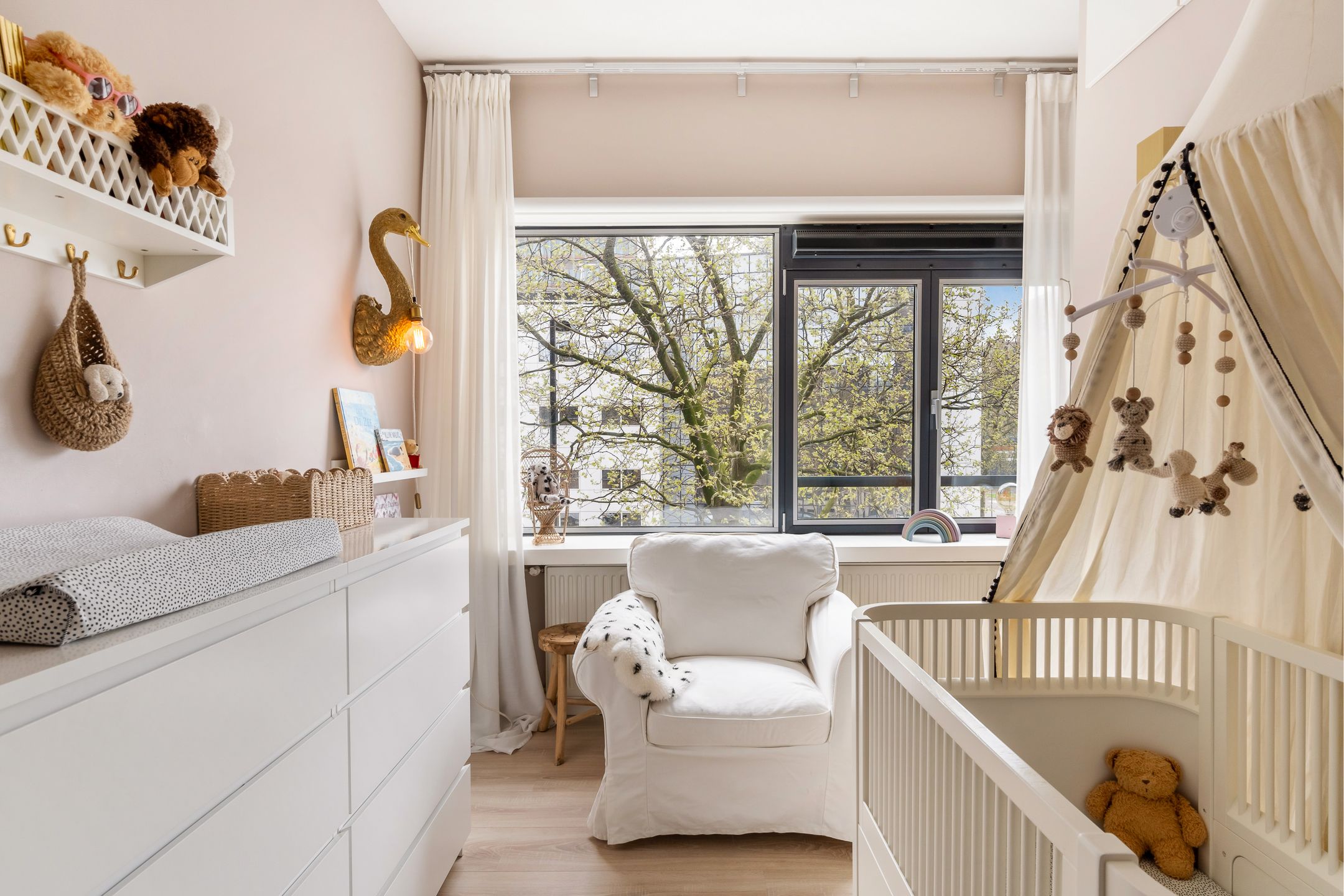 Photo 21 of Rochussenstraat 137-C