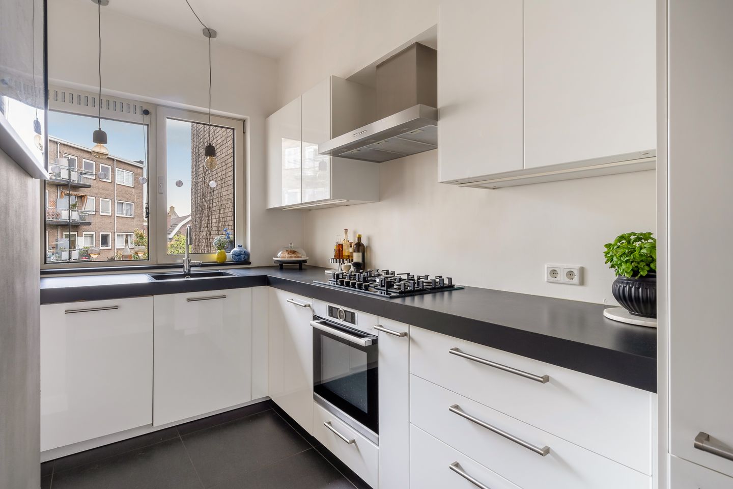 Photo 29 of Rochussenstraat 137-C