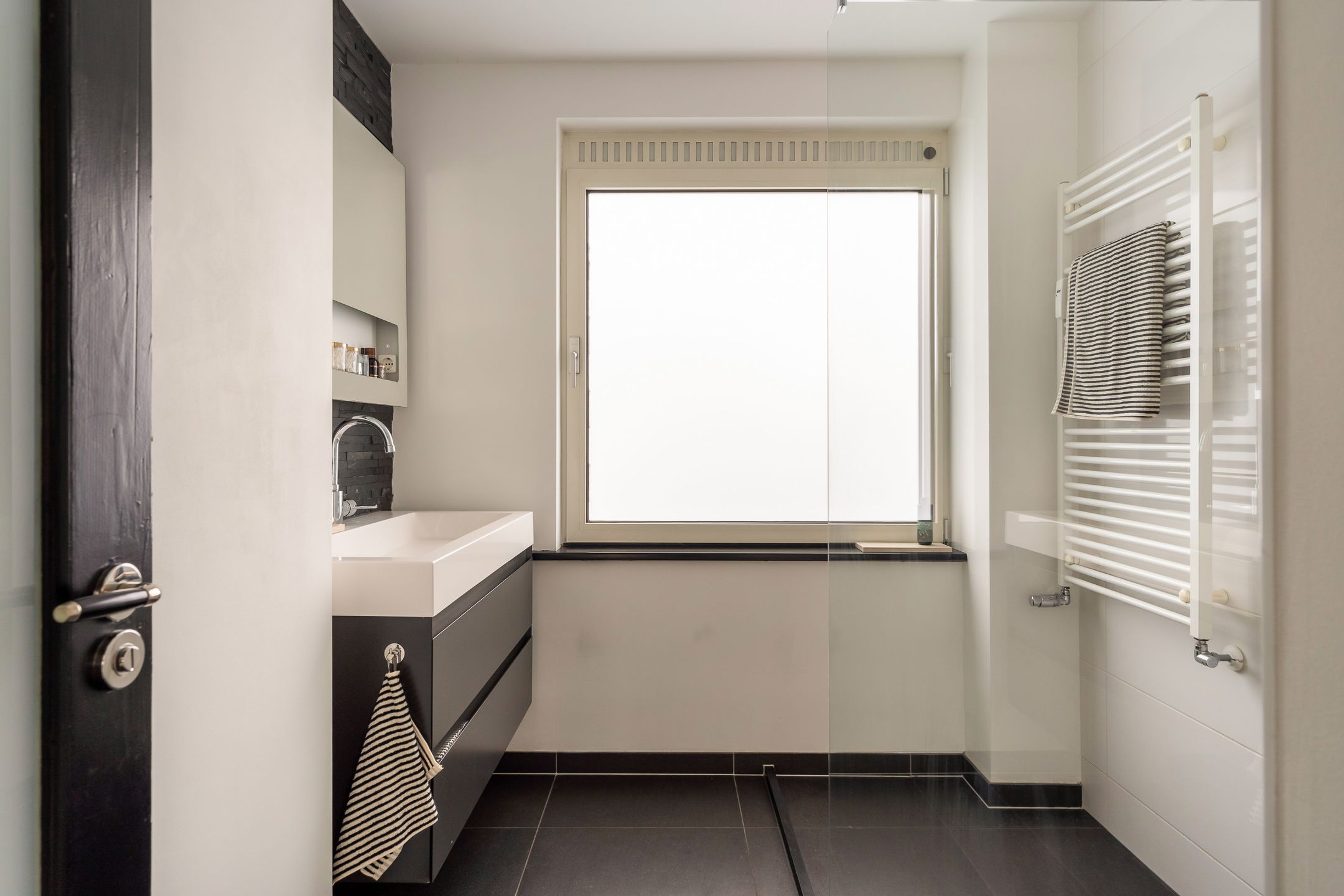 Photo 36 of Rochussenstraat 137-C