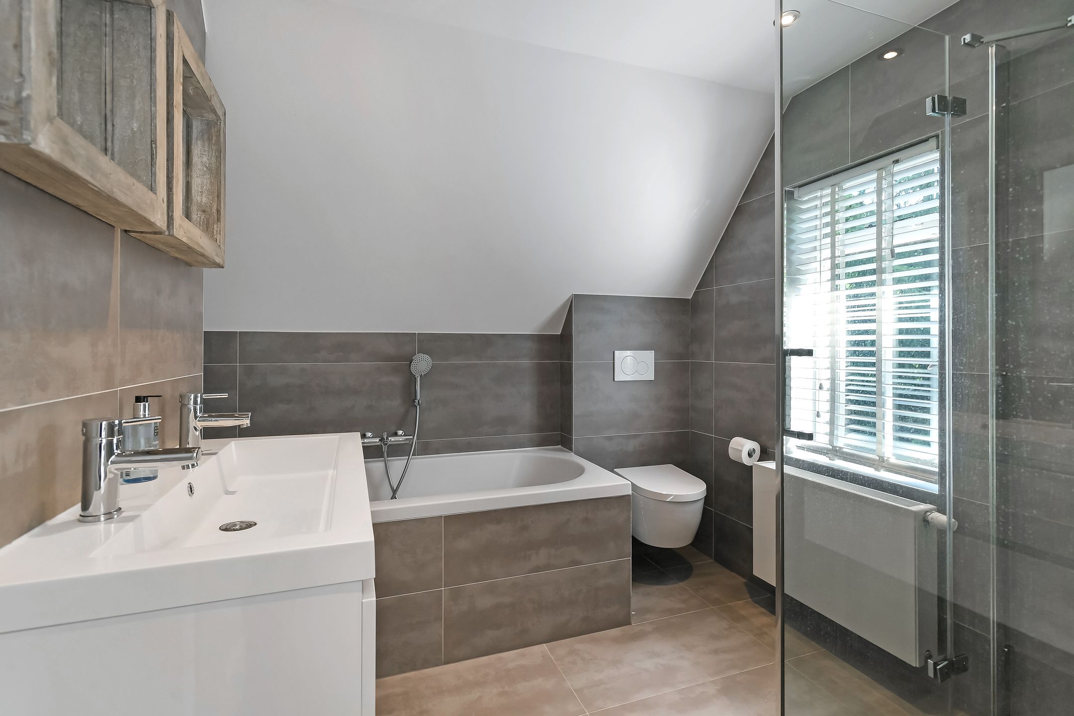 Foto 24 van Kabeljauwallee 10