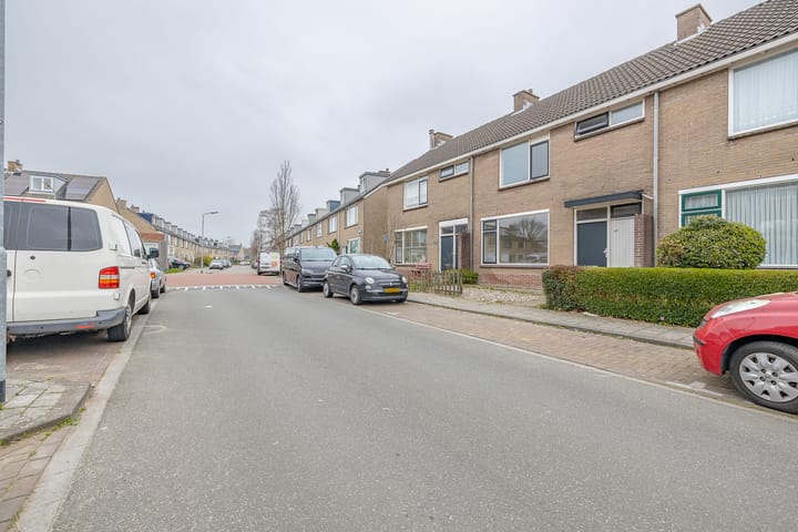 Foto 3 van Dolfijnstraat 47