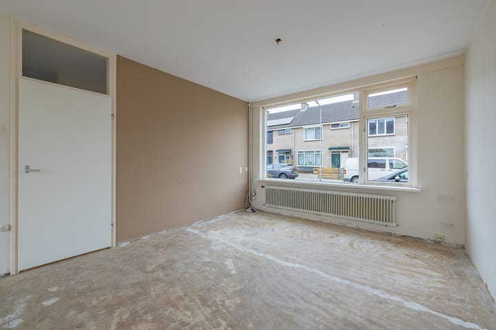 Foto 9 van Dolfijnstraat 47