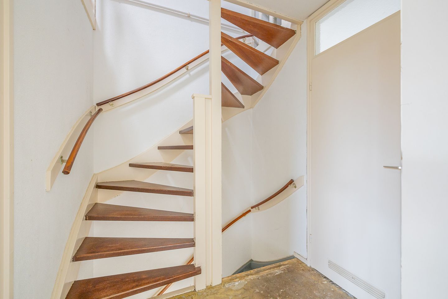 Foto 20 van Dolfijnstraat 47