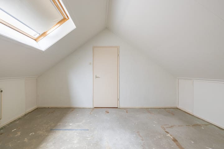 Foto 33 van Dolfijnstraat 47