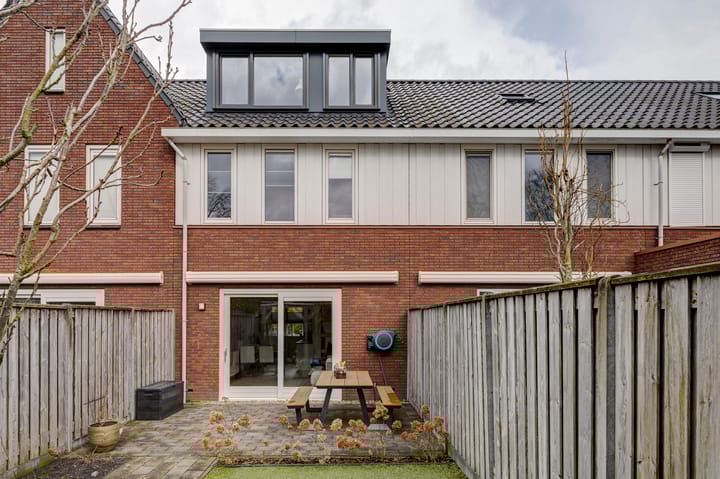 Foto 2 van Dahliastraat 4