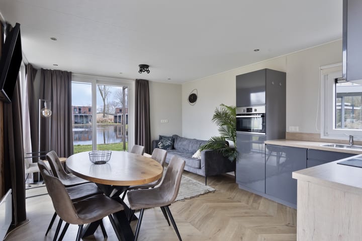 Foto 8 van van Haestrechtstraat 24-280