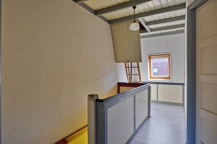 Foto 12 van Julianastraat 8