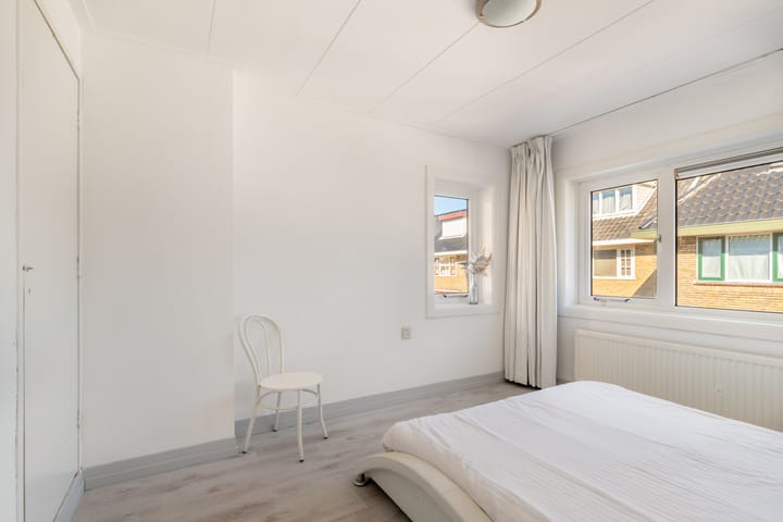 Photo 16 of Strick van Linschotenstraat 2