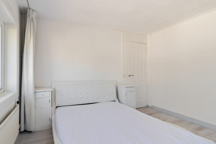 Photo 17 of Strick van Linschotenstraat 2