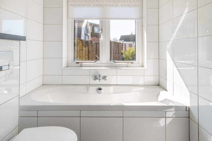 Photo 21 of Strick van Linschotenstraat 2