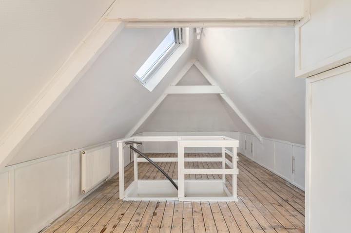 Photo 24 of Strick van Linschotenstraat 2