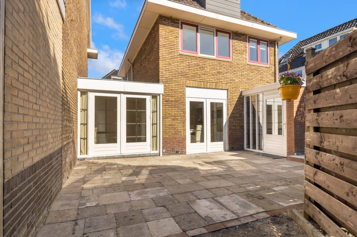 Photo 25 of Strick van Linschotenstraat 2