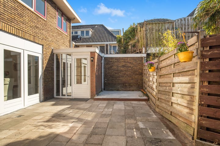 Photo 26 of Strick van Linschotenstraat 2