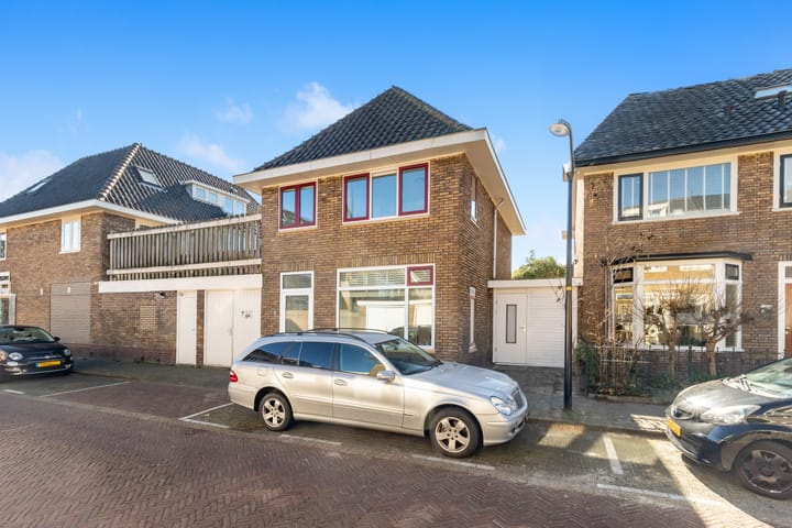 Photo 30 of Strick van Linschotenstraat 2