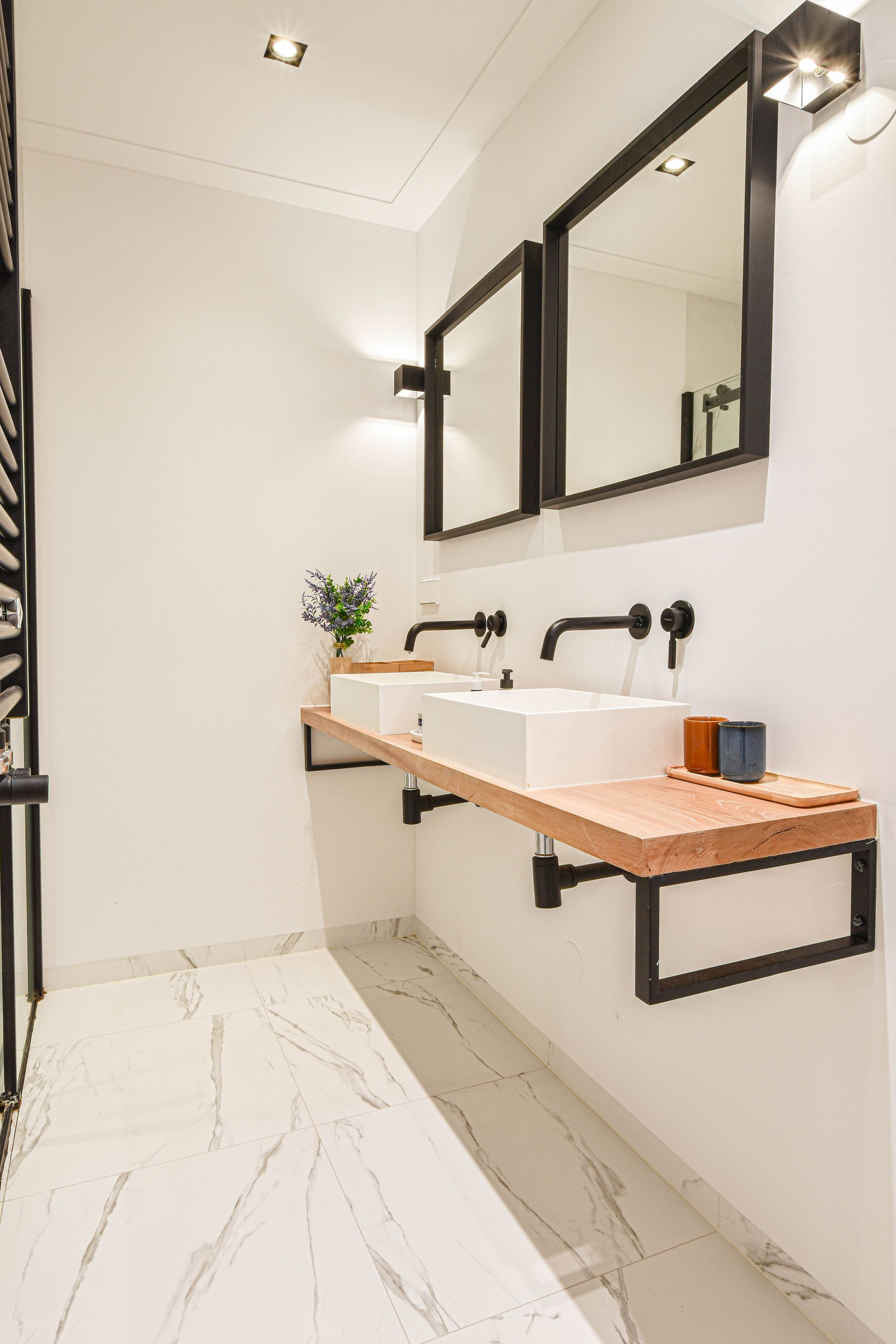 Photo 21 of Borneostraat 10-A1