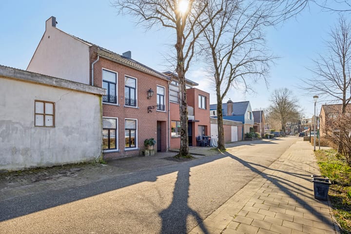 Foto 36 van Plesmanplantsoen 5