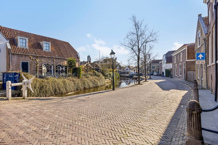 Foto 42 van Plesmanplantsoen 5