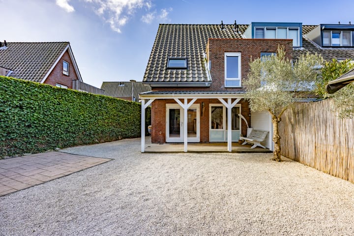 Foto 1 van Alstroemeriastraat 2