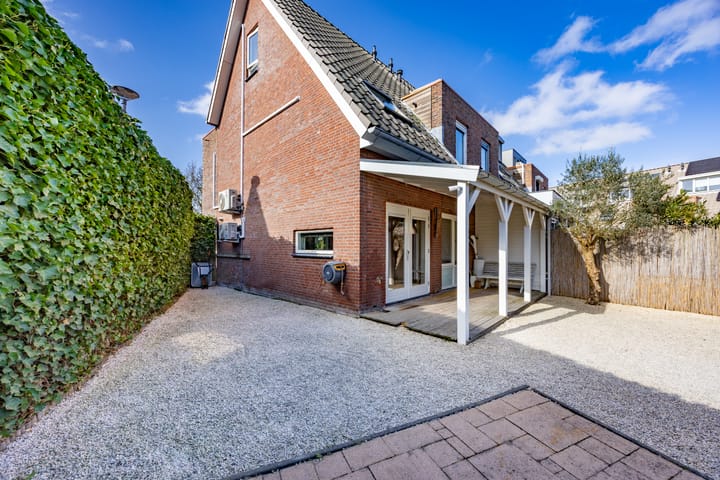 Foto 15 van Alstroemeriastraat 2