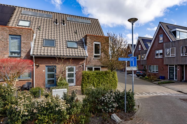 Foto 31 van Alstroemeriastraat 2