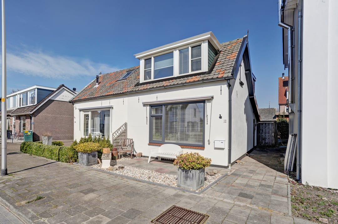 Foto 1 van Onderweg 17